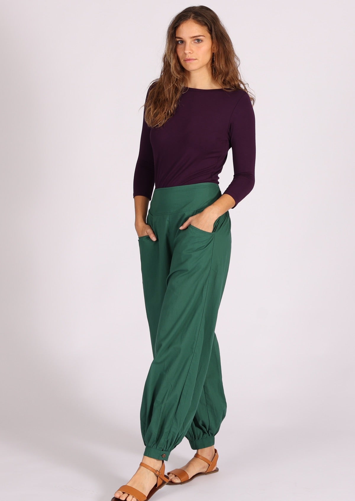 Dark green cotton loose leg cotton pants with cuffed ankle