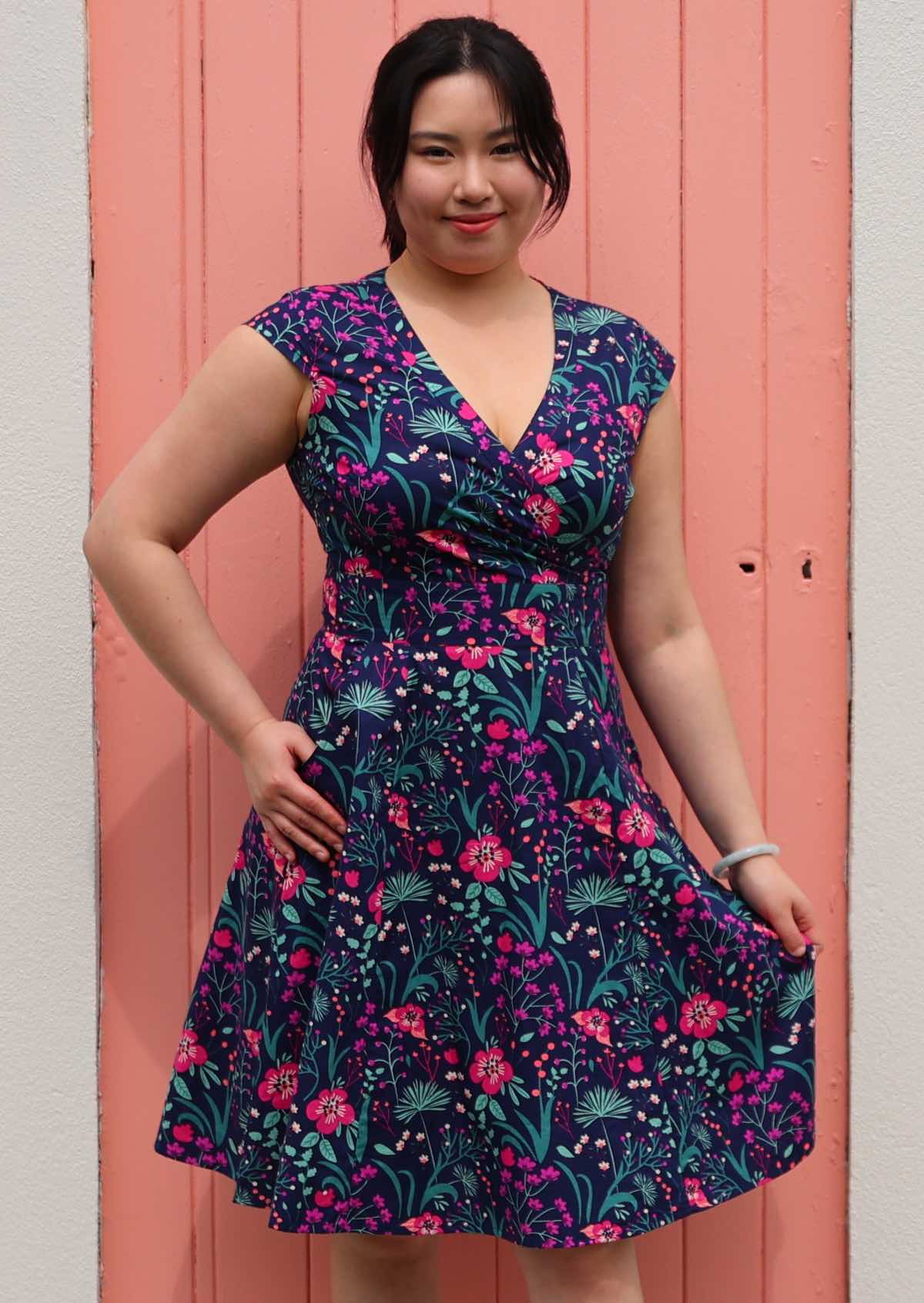 Woman in Alice Dress Dianthus retro style 100% cotton navy blue floral