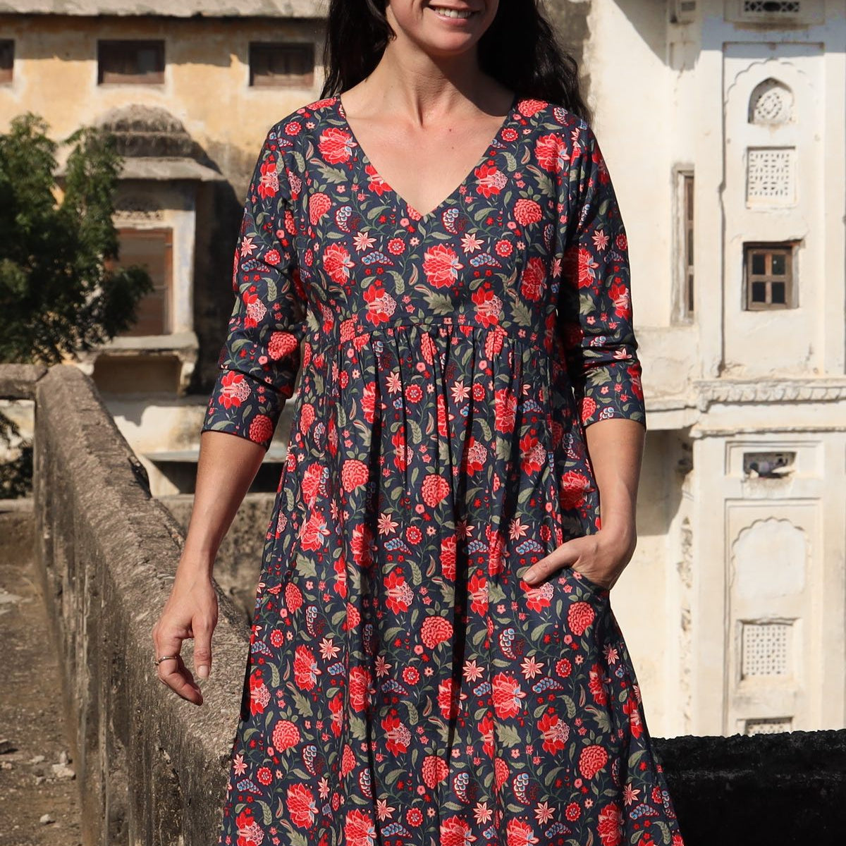 April Dress Black Decaf