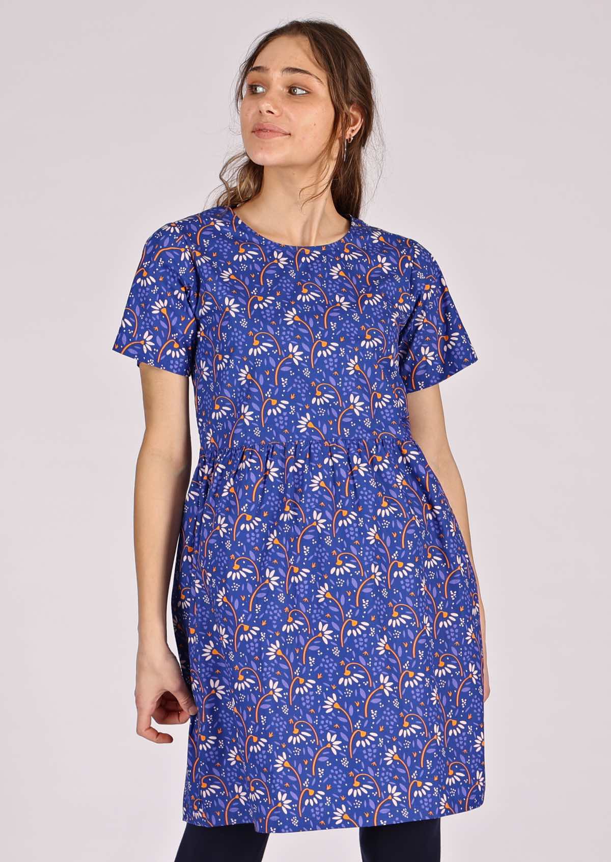 Relaxed fit cotton dress with fun daisy print