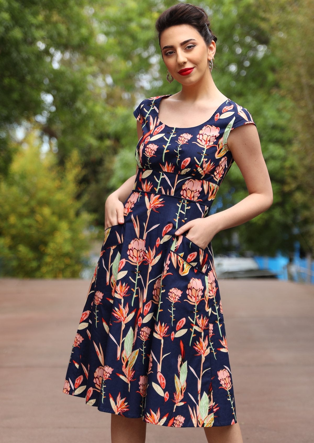 Scoop Neck 100% Cotton Womens Dress With Pockets