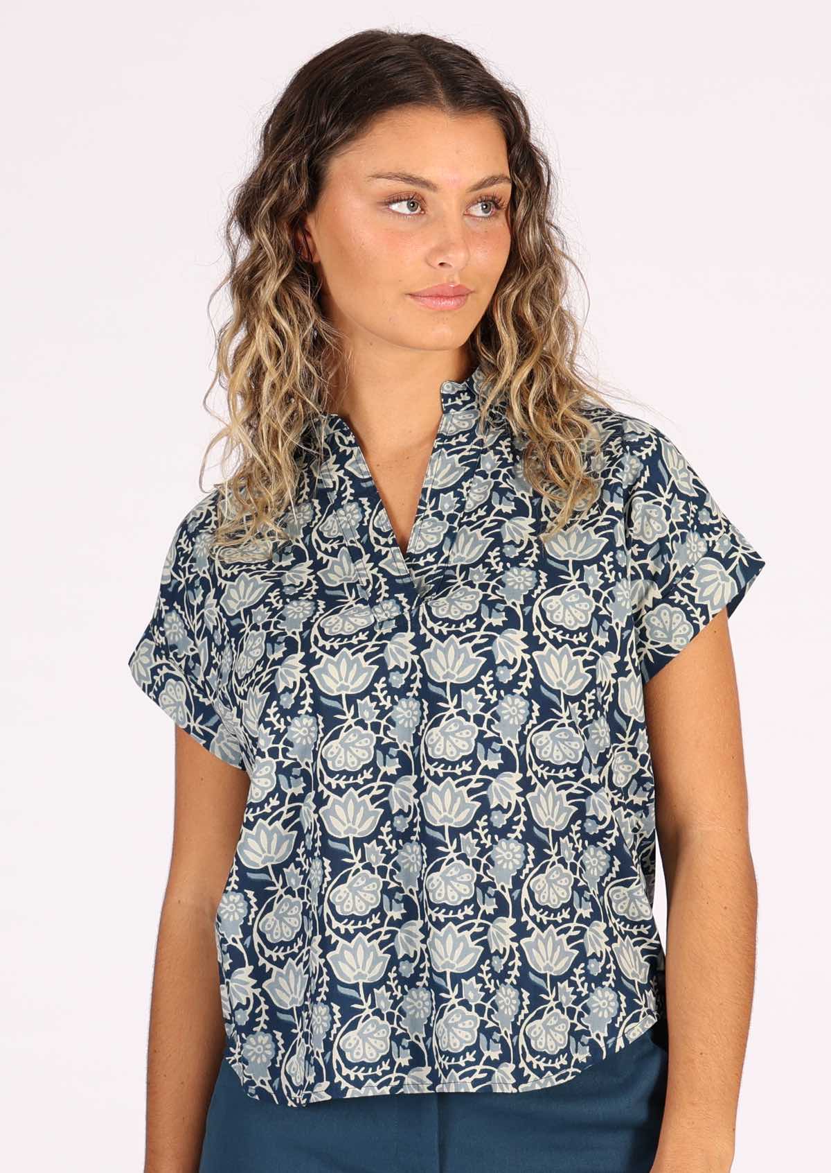 Blue floral print cotton relaxed fit top with collar