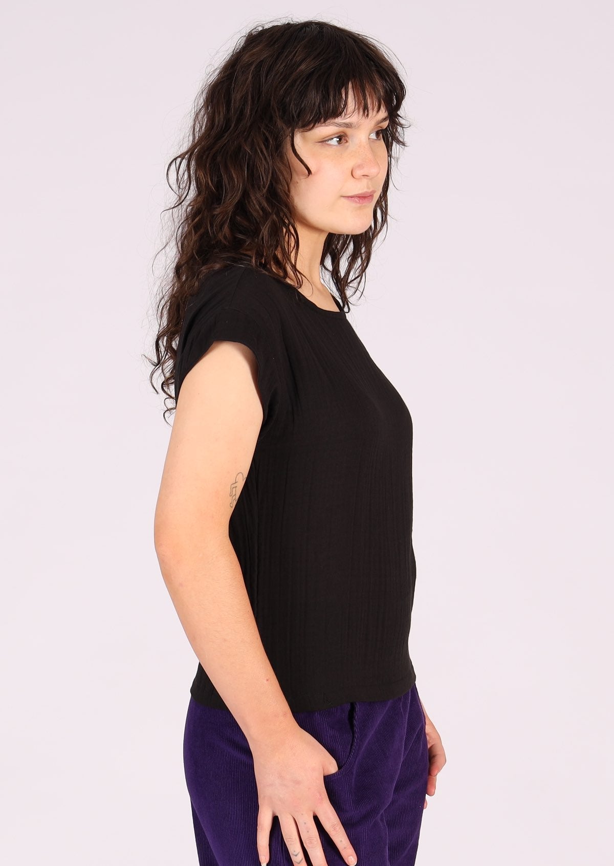 Everyday cotton top in black