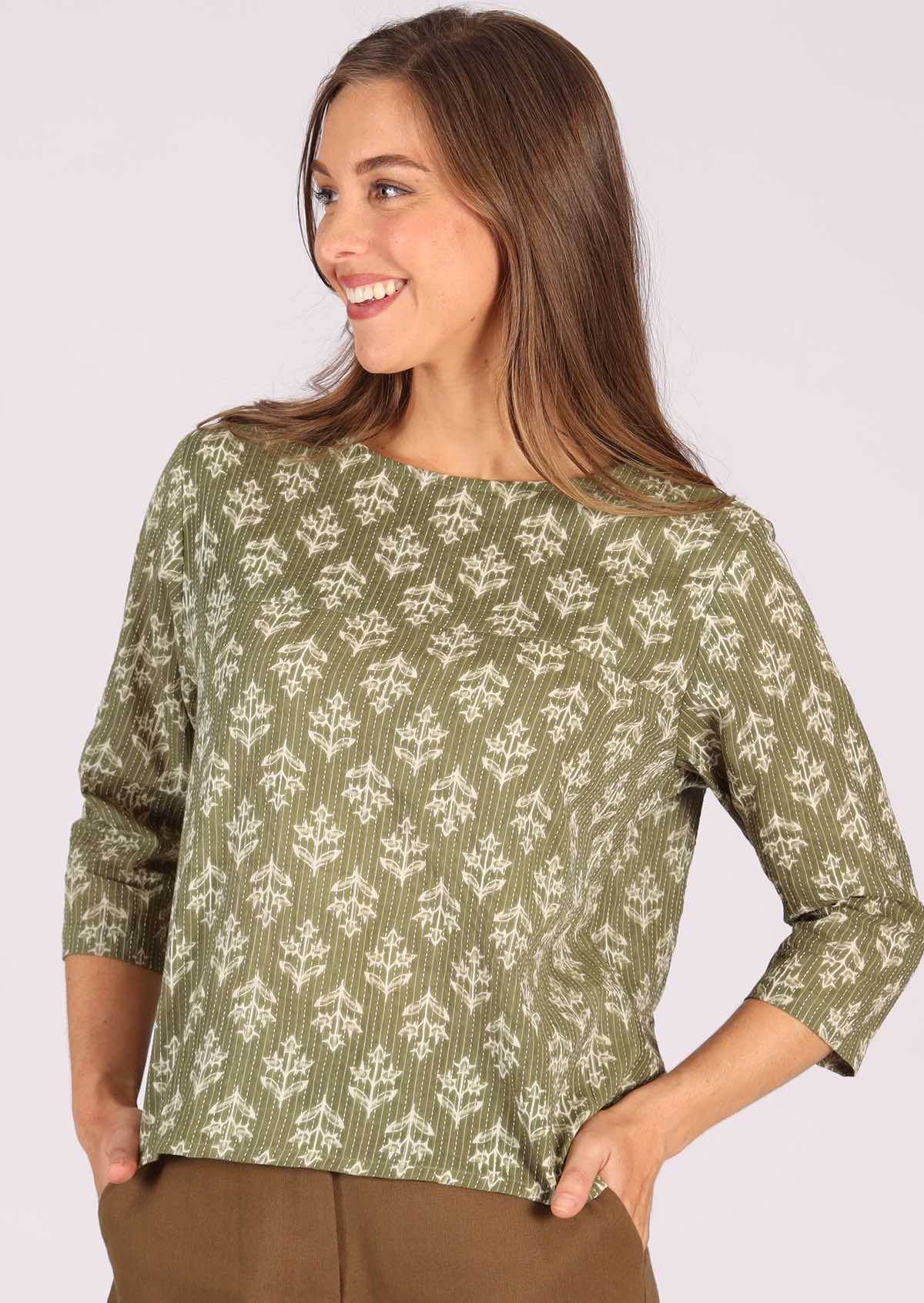 Lightweight cotton loose fit top with 3/4 sleeves