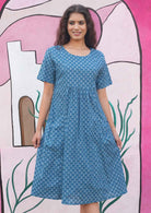 Cotton relaxed fit dress with T-shirt sleeves and pockets