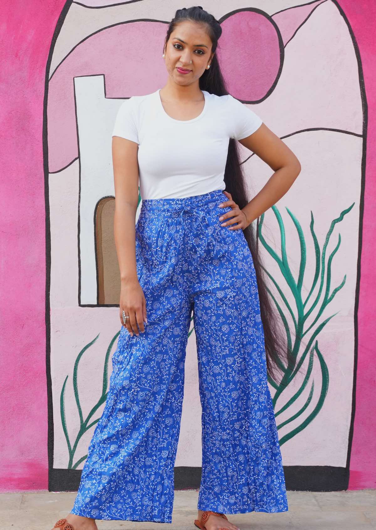 Wide leg high waisted blue cotton pants with pockets 