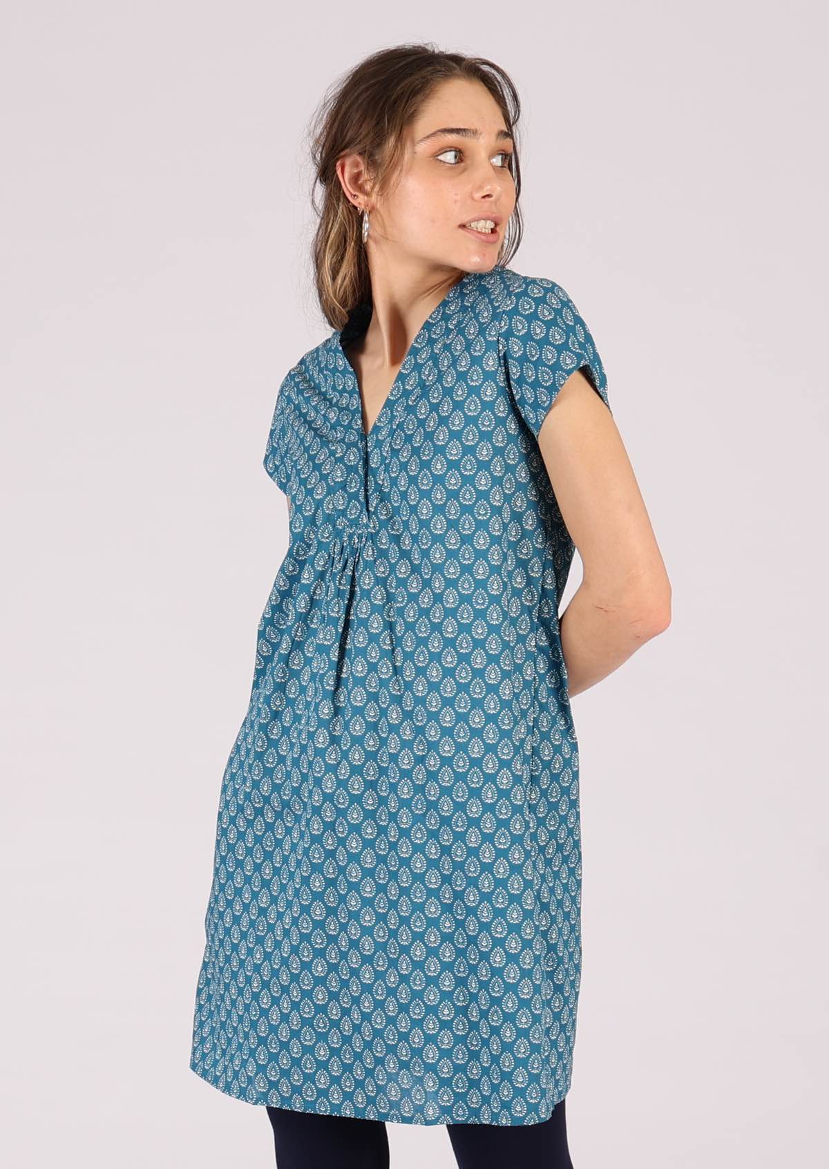 V-neck cotton tunic with small gathers in centre front