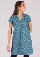V-neckline with top-stitched detail cotton tunic