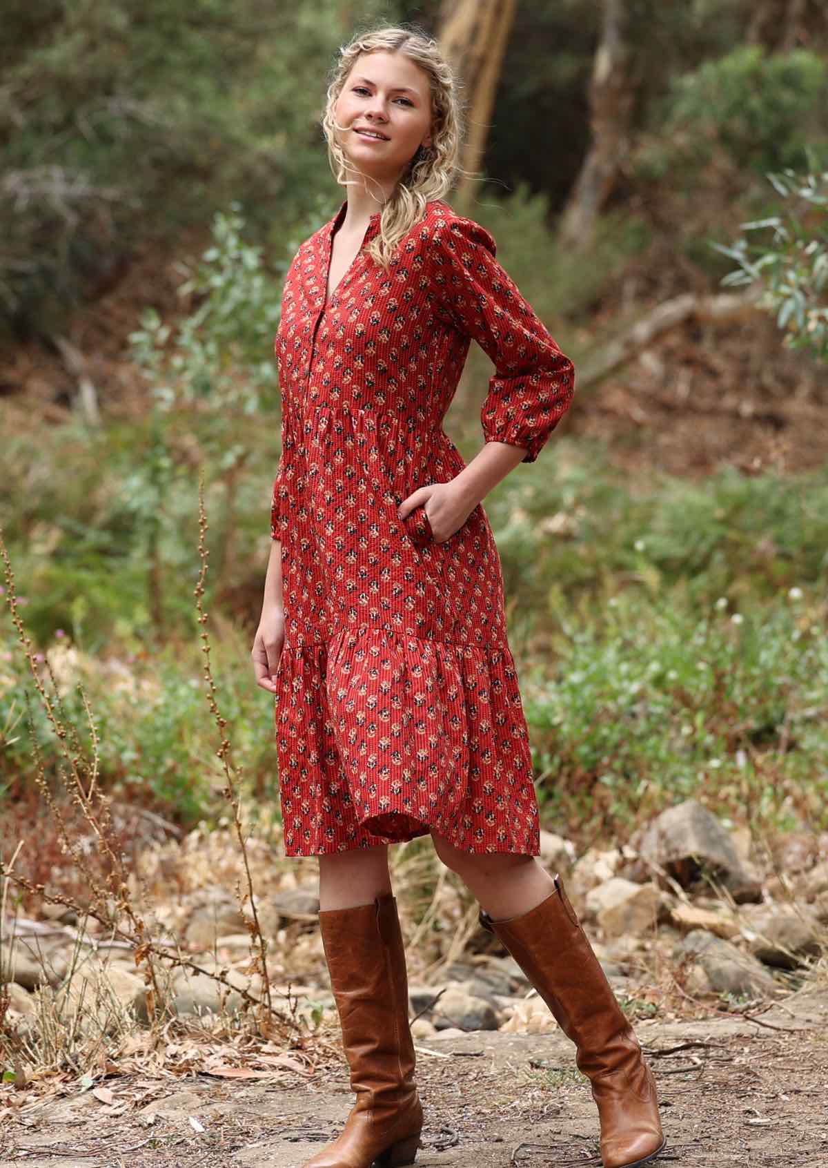 Great trans-seasonal cotton dress with 3/4 sleeves and pockets