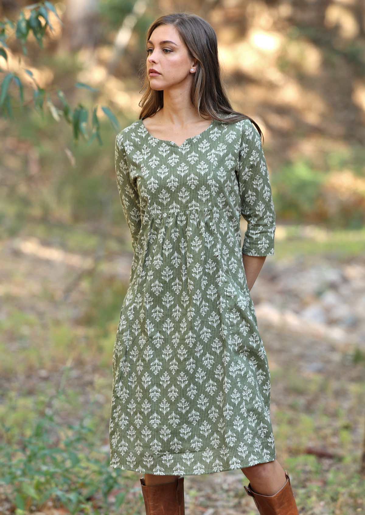 Knee length lightweight cotton dress with lining