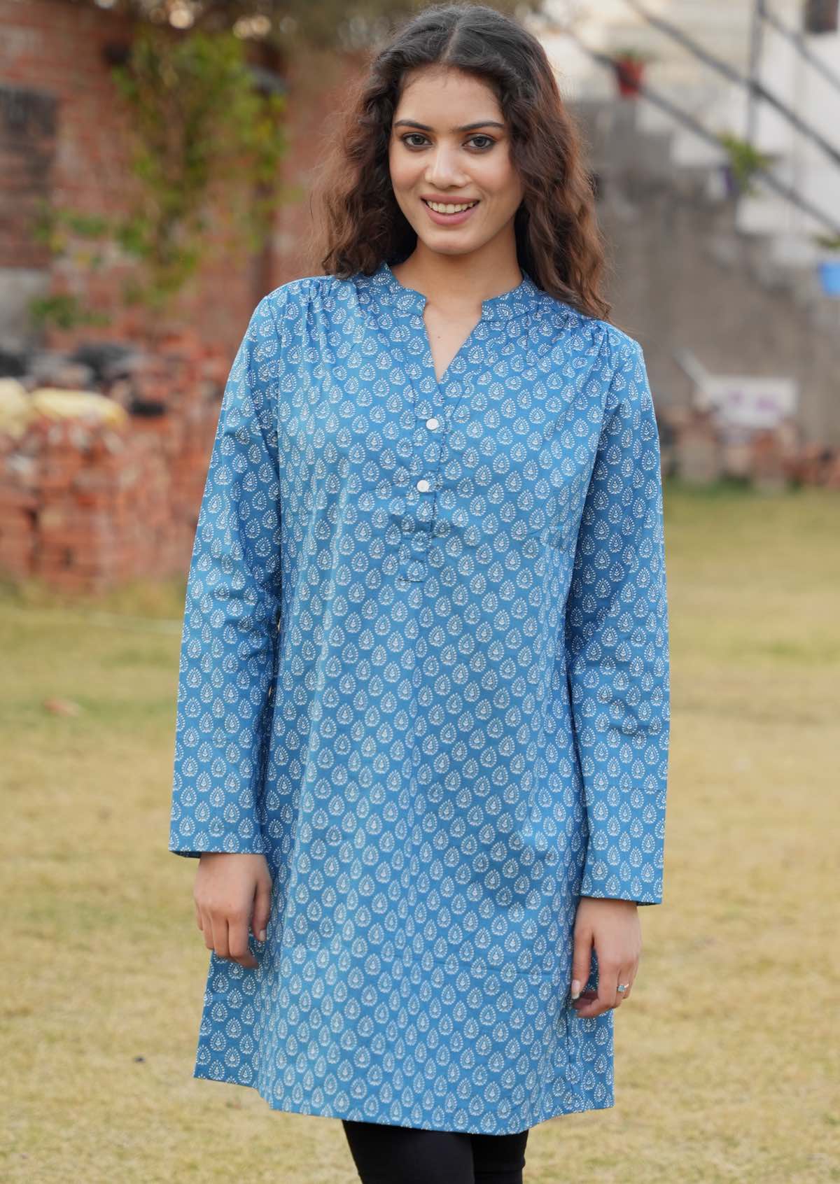 Blue base cotton short dress with mandarin collar