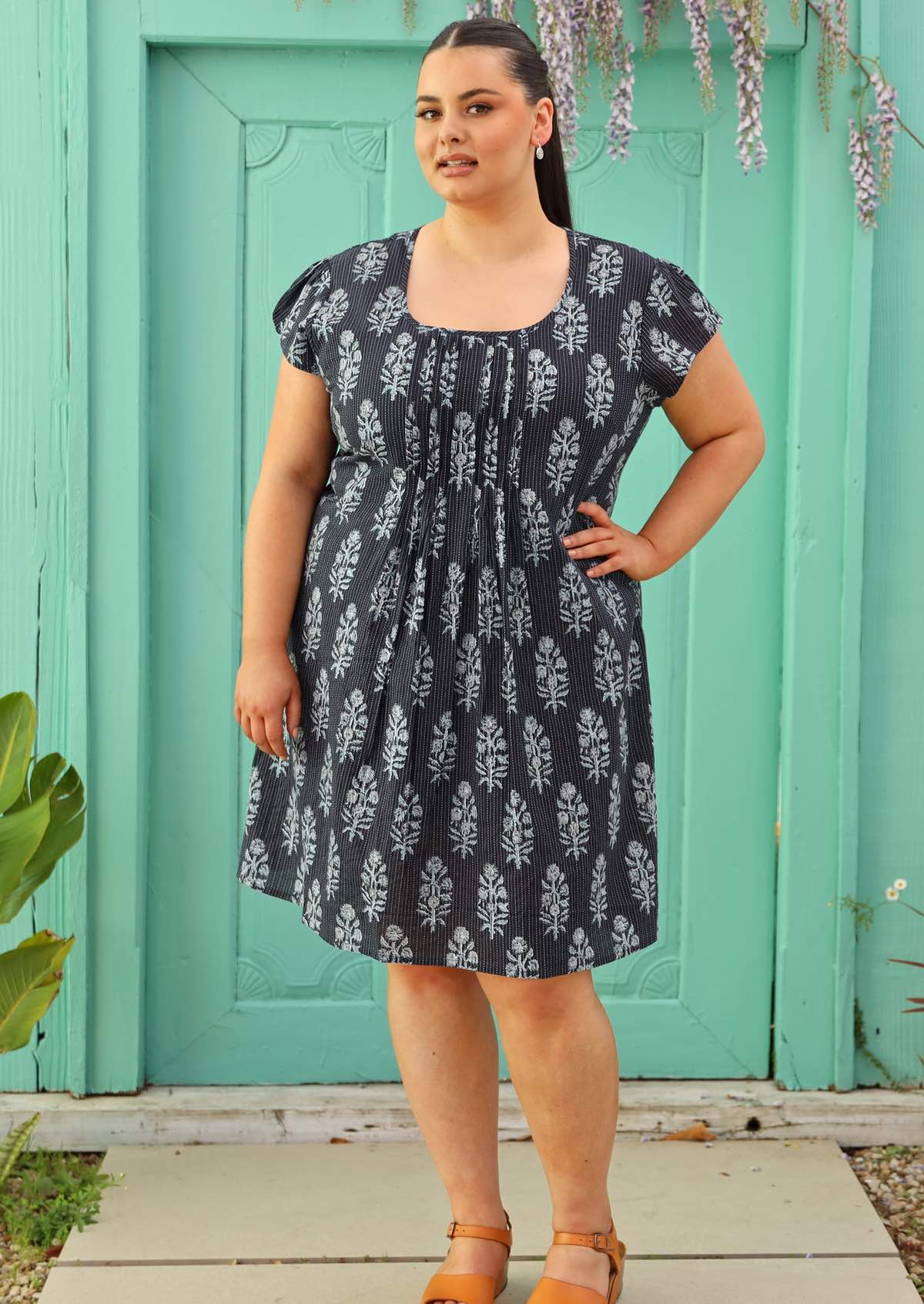 navy blue cotton dress with lining on plus sized model