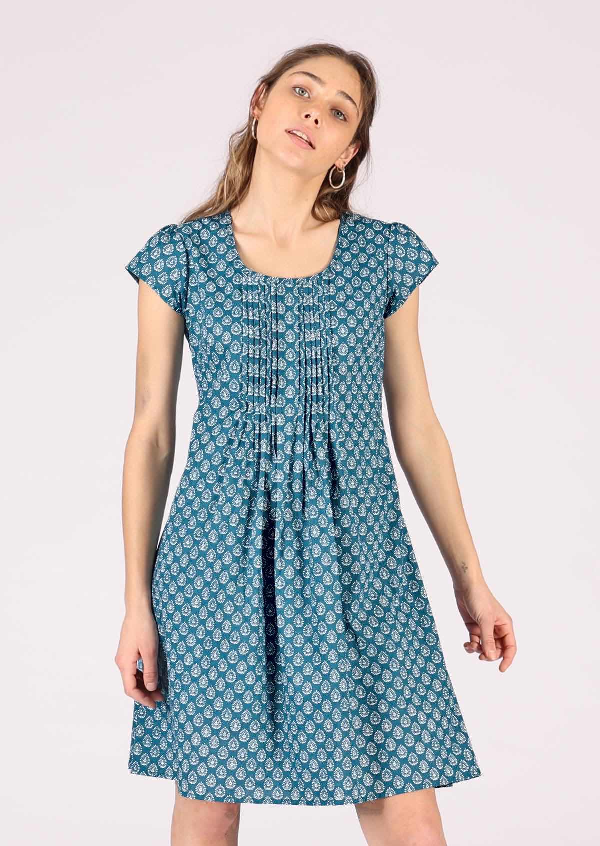 Cotton dress with round neckline and tiny pleats across bodice