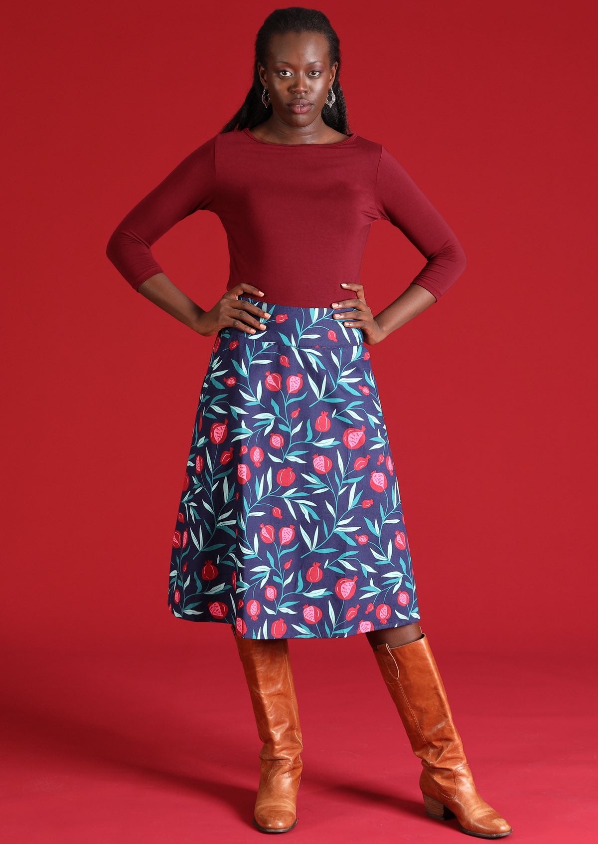 Women wears A-line skirt with pockets