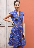 Cotton retro dress with cap sleeves and top stitched V-neckline