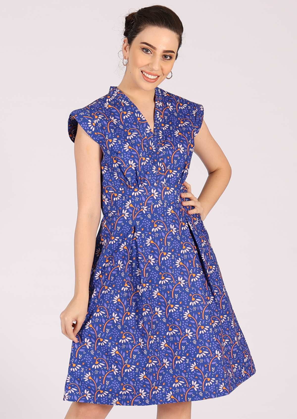 Retro cotton dress with cap sleeves and box pleats