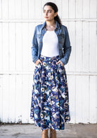 Cotton midi skirt with box pleats forms generous A-line