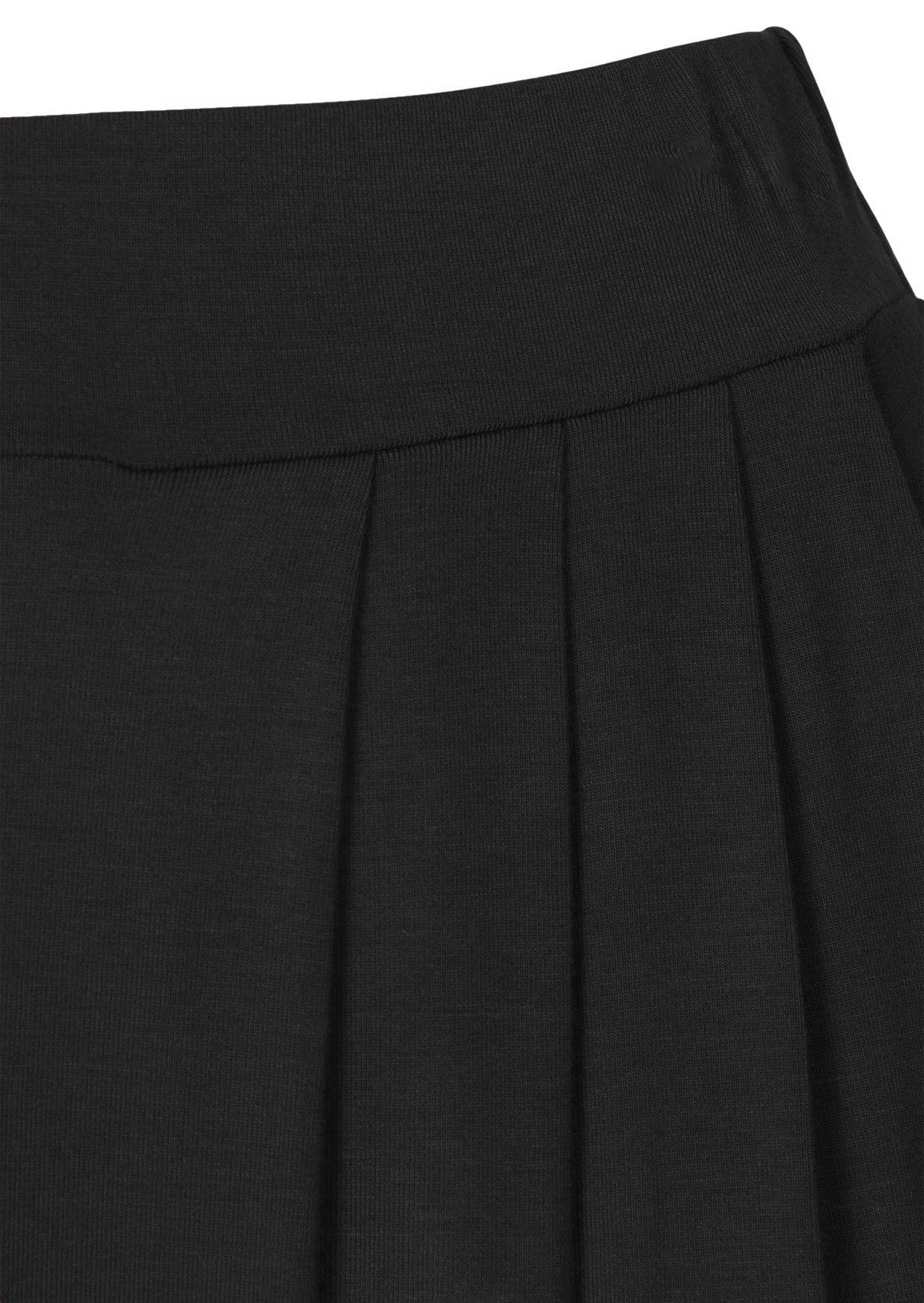 close up view pleated front detail pant