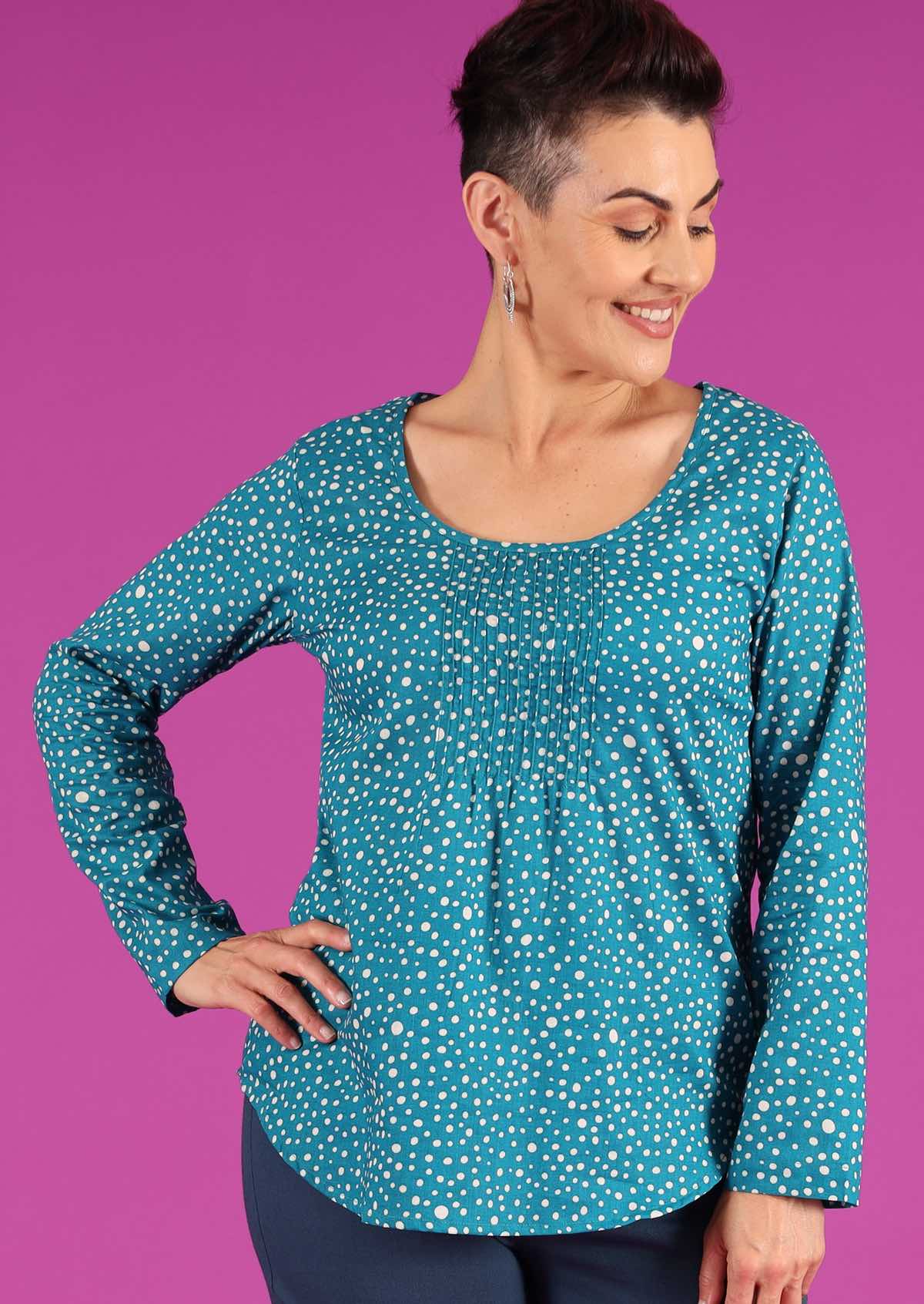 long sleeve 100% cotton top blue and white print dots